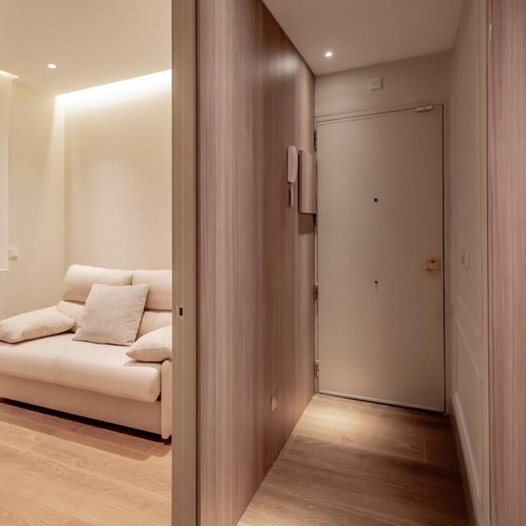 Luxury & Exclusive Apartment Salamanca 10 pax - Apartment - 24