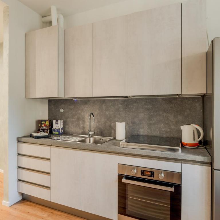 GuestHost - Padova living Experience - Diamante Apartment, Rubino Room and Smeraldo Room with shared refreshment area - Standard Double Room - 4
