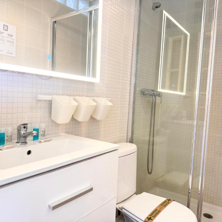 Mediterraneo Studio Front Beach - EaW Homes - One-Bedroom Apartment - 13