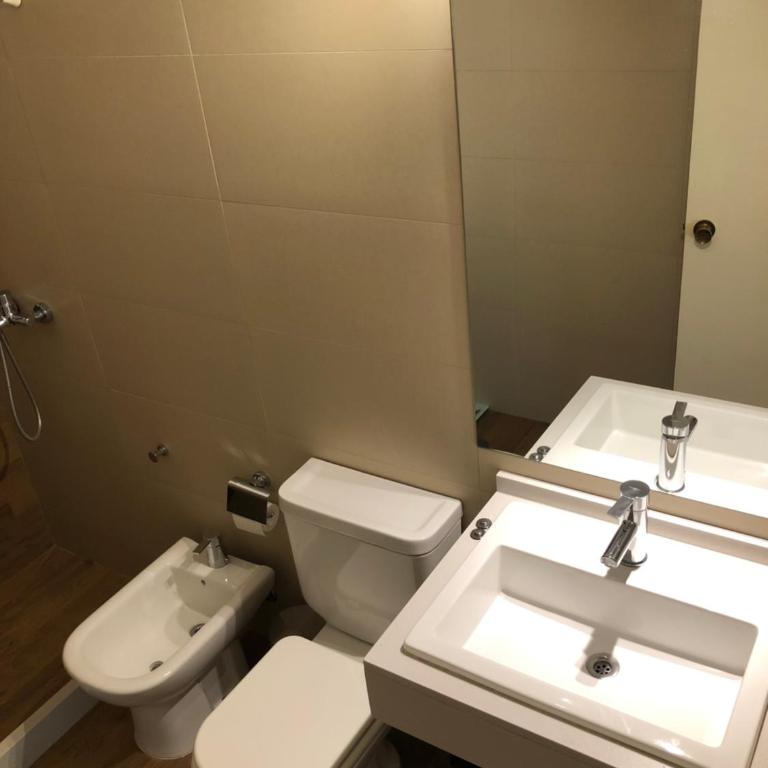 Confortable y Luminoso Apto Frente a Playa Pocitos - Apartamento de 2 dormitorios - 23