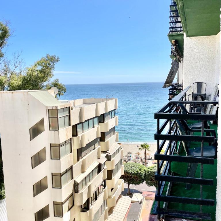 Mediterraneo Studio Front Beach - EaW Homes - One-Bedroom Apartment - 3