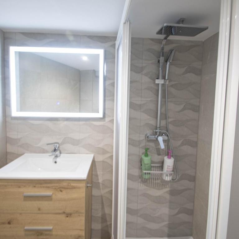New Casa San Cristóbal - Three-Bedroom House - 12