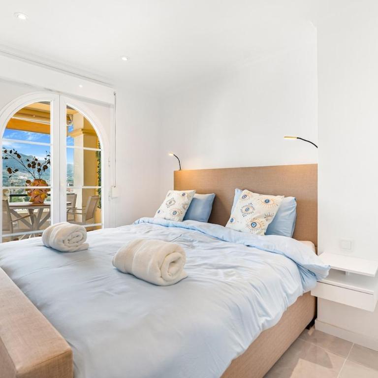 Amazing apartment with sea view in Puerto Banus - Two-Bedroom Apartment - 15