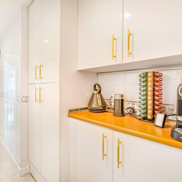 Amazing apartment with sea view in Puerto Banus - Two-Bedroom Apartment - 26