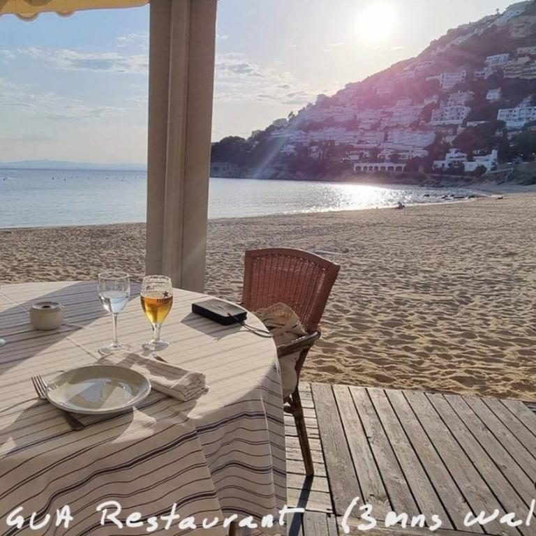 Apartamento en Roses con vistas al mar AV-10 - Two-Bedroom Apartment - 21