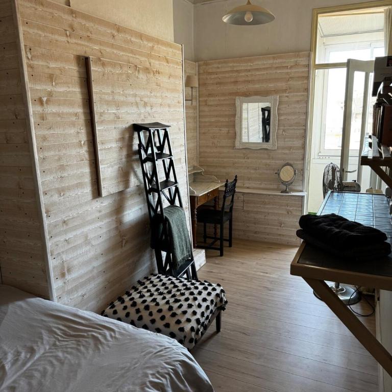 Spacieux et lumineux duplex arty au centre de Sète - Appartement 4 Chambres avec Balcon - 16