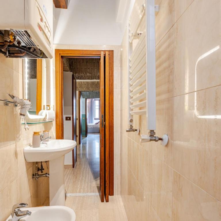 Suite METRO Cavour 200m Coliseum - Casa con 1 Camera da Letto - 3