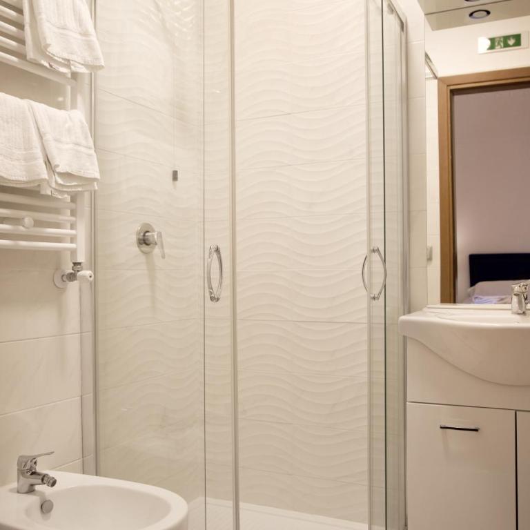 Hotel Silva - Double or Twin Room - 11