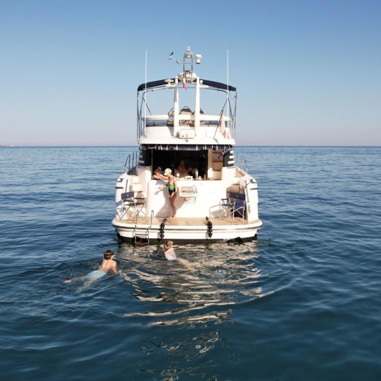 Superbe yacht dans le port de Cannes - Mobile Home - 1
