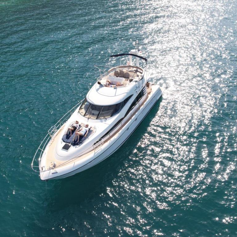 Superbe yacht dans le port de Cannes - Mobile Home - 3