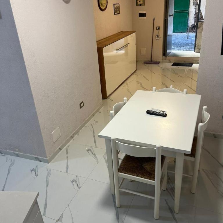 House of Fabio - Appartamento con 2 Camere da Letto - 7