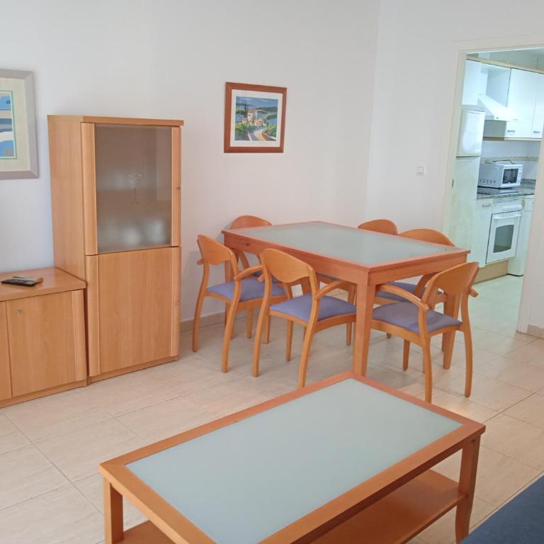 La Riviera - vista piscina- Serviden - Apartamento de 2 dormitorios - 17