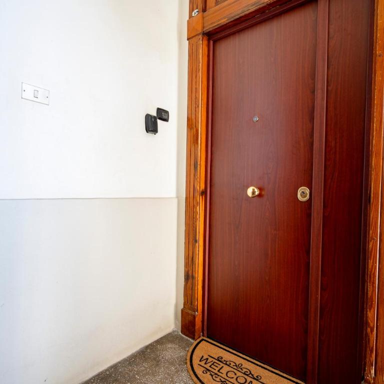 Casa di Carly - large cozy retreat in center - Two-Bedroom Apartment - 21