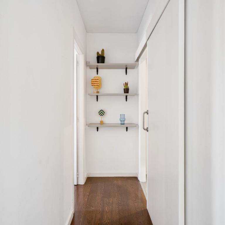 Enrique Granados Apartment - One-Bedroom Standard Apartment - 8