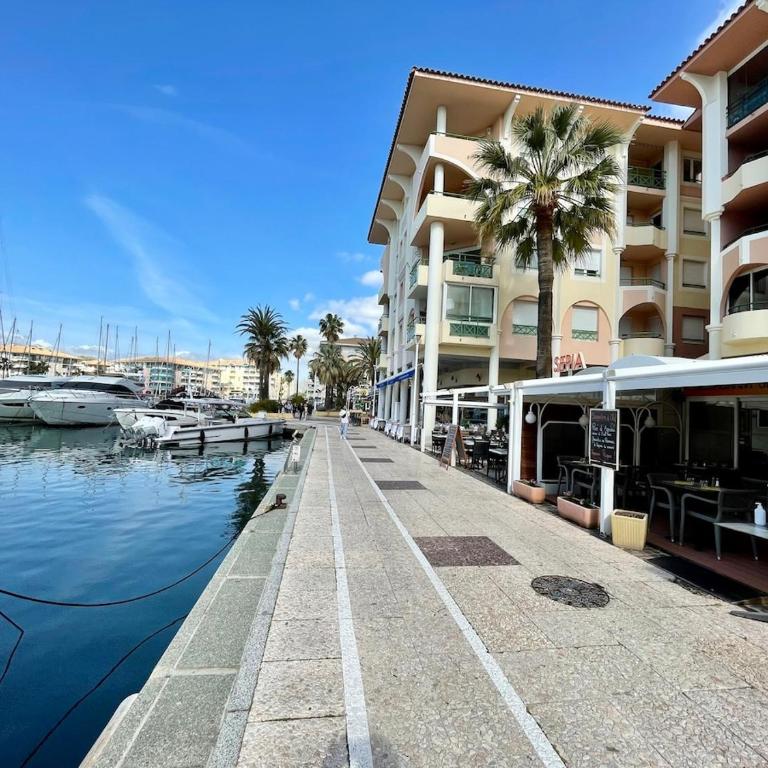 Appartement Fréjus direct Port et Plage - One-Bedroom Apartment - 34