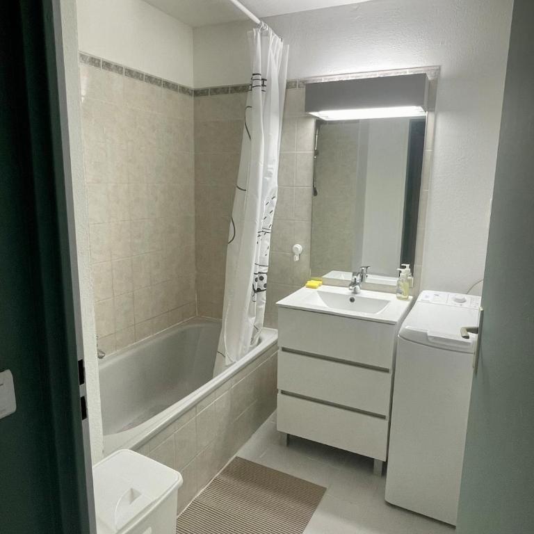 Appartement Fréjus direct Port et Plage - One-Bedroom Apartment - 22