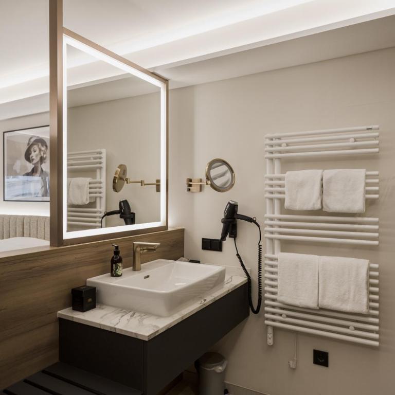 Hotel Schwarzer Bär - Deluxe Doppelzimmer - 4