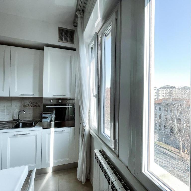White Pearl - CityCenter - Large & Elegant Flat - Appartamento con 2 Camere da Letto e Balcone - 5