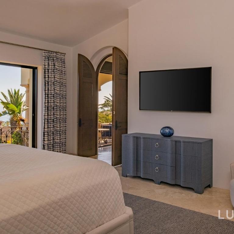 Two Neighboring Villas Fully Staffed in Villas Del Mar, Swimmable Beach! - Superior Villa - 15