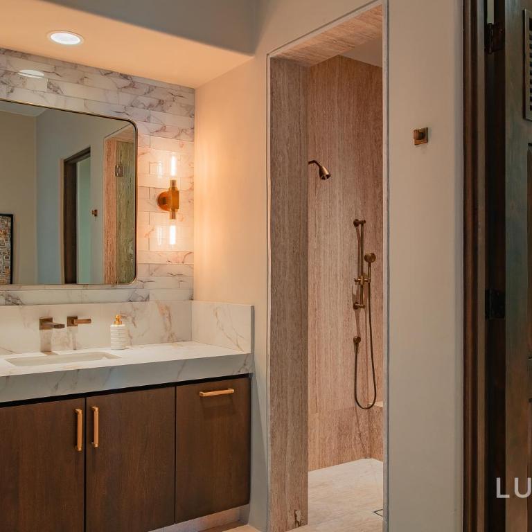 Two Neighboring Villas Fully Staffed in Villas Del Mar, Swimmable Beach! - Superior Villa - 19