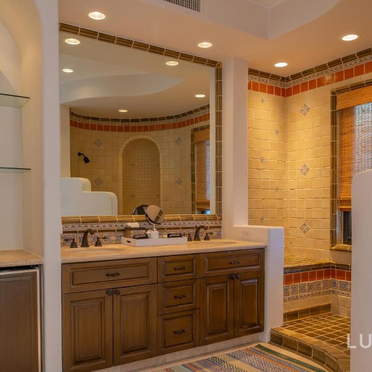 Two Neighboring Villas Fully Staffed in Villas Del Mar, Swimmable Beach! - Superior Villa - 28