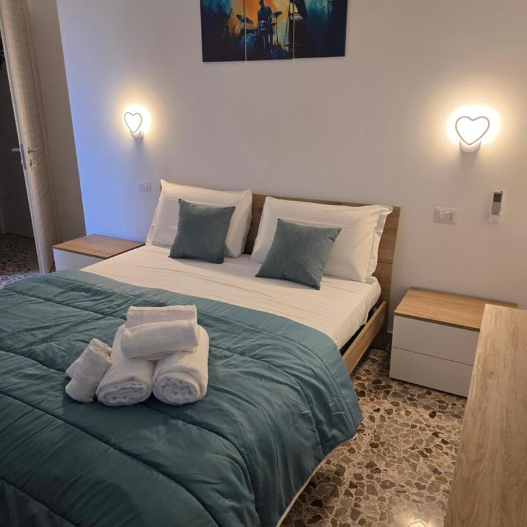 THAT'S LOVE Fiumicino airport Jazz-8min airport-100mt historic center - Double Room with Private Bathroom - 7
