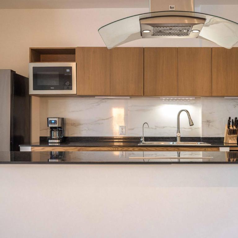 Modern Condo 200m from Beach & 5th Ave - Apartamento de 2 dormitorios con terraza - 13