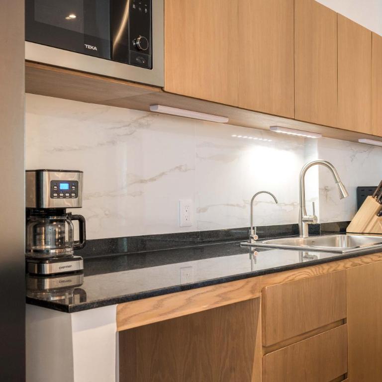 Modern Condo 200m from Beach & 5th Ave - Apartamento de 2 dormitorios con terraza - 12