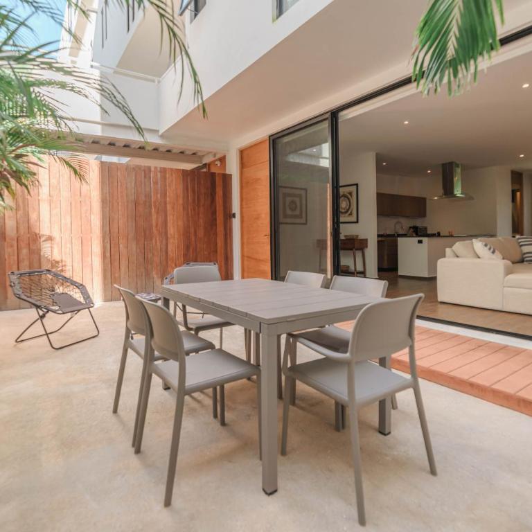 Modern Condo 200m from Beach & 5th Ave - Apartamento de 2 dormitorios con terraza - 5