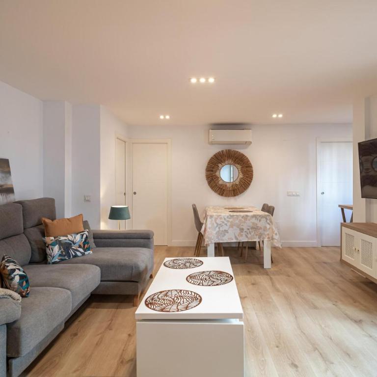 Lovely Apartment In Torremolinos - Apartamento de 2 dormitorios - 6
