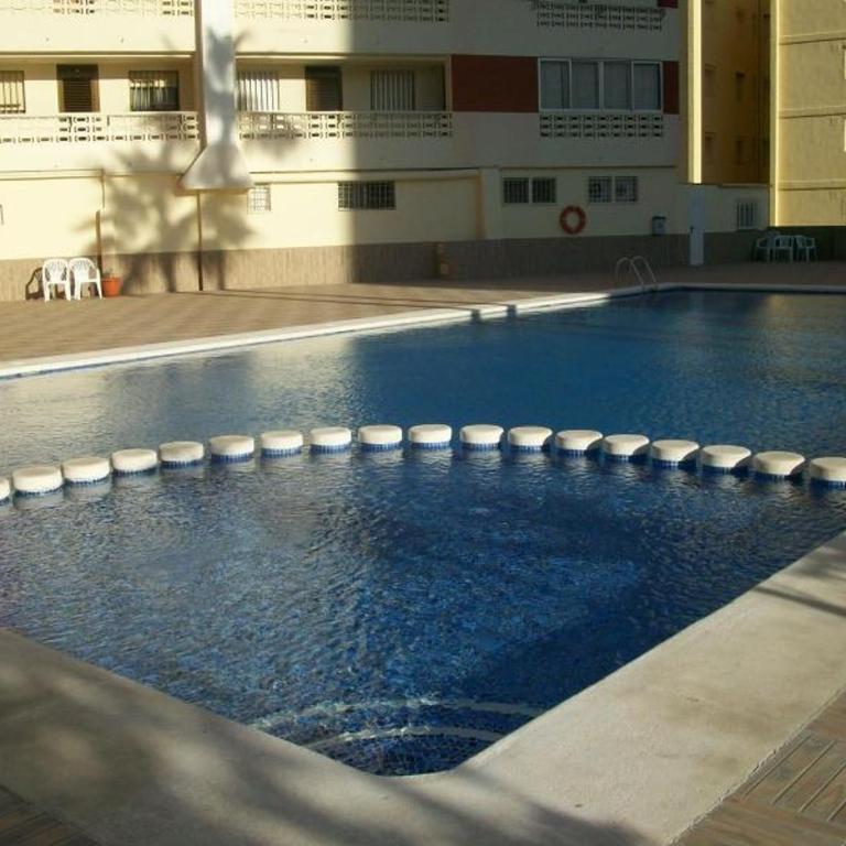 PRIMERA LINEA DE PLAYA con garaje - Apartamento de 2 dormitorios con balcón y vistas al mar - 11