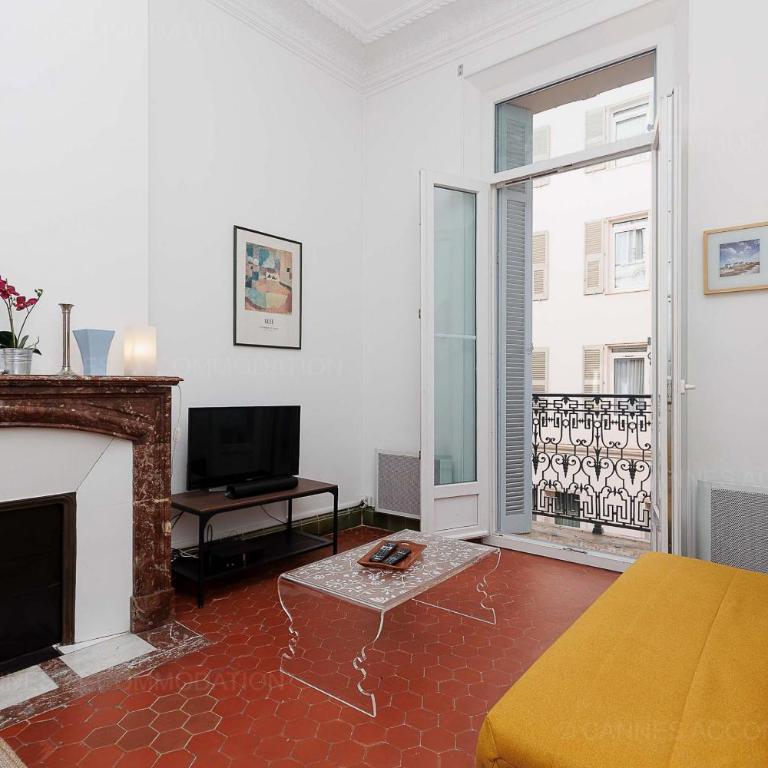 Bessons - Apartment - 4