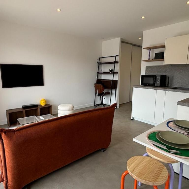 Le BAUHAUS appart moderne et rénové avec parking - Apartment mit 1 Schlafzimmer - 9