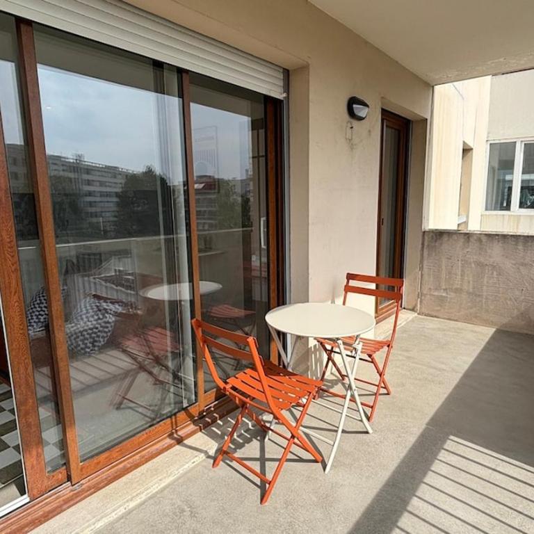 Le BAUHAUS appart moderne et rénové avec parking - Apartment mit 1 Schlafzimmer - 22
