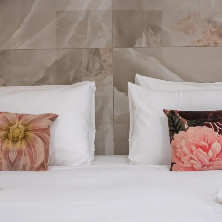 Bhr Brancaccio 83 - Camera Matrimoniale con Letto Supplementare - 10