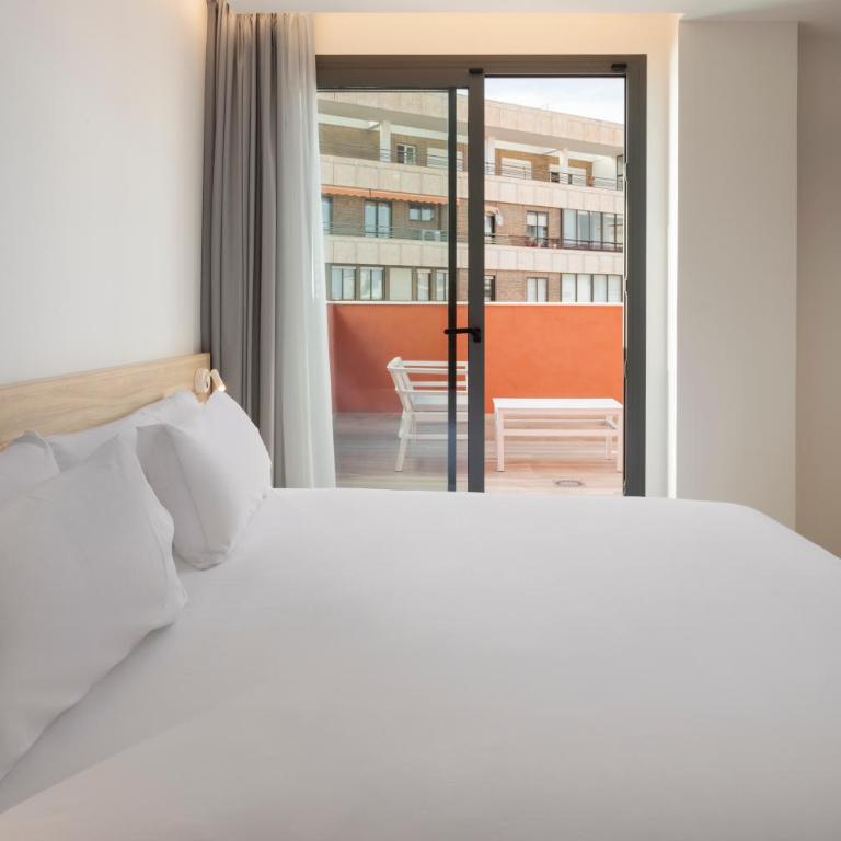 B&B HOTEL Alicante Centro - Double Room with Terrace - 3