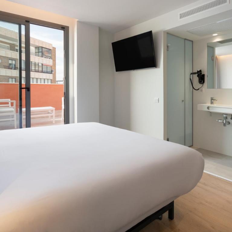 B&B HOTEL Alicante Centro - Double Room with Terrace - 1