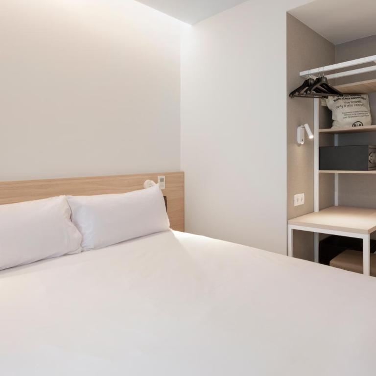 B&B HOTEL Alicante Centro - Superior Double Room - 4