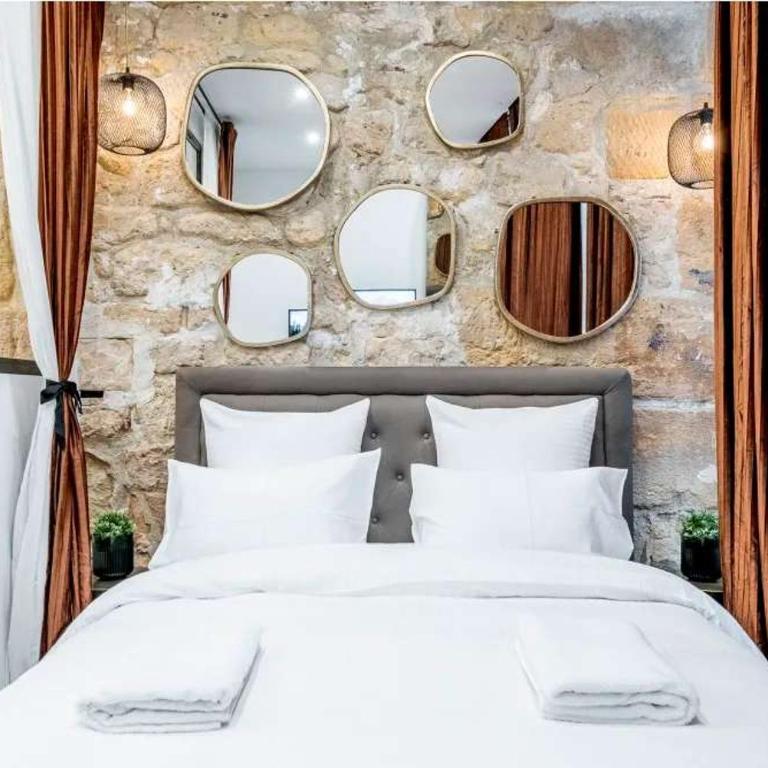 Keyz - Spacious 2 Bedrooms in Le Marais - Two-Bedroom Superior Apartment - 7