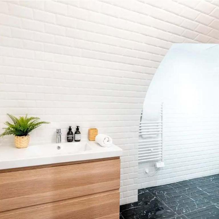 Keyz - Spacious 2 Bedrooms in Le Marais - Two-Bedroom Superior Apartment - 12