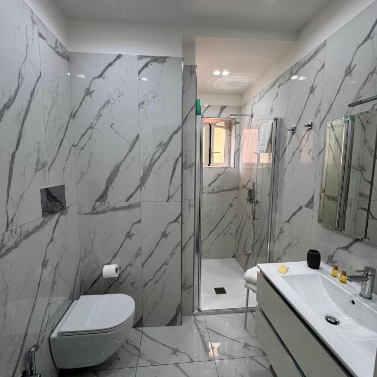 Lady Mary's Luxury Suites - Camera Deluxe - 5
