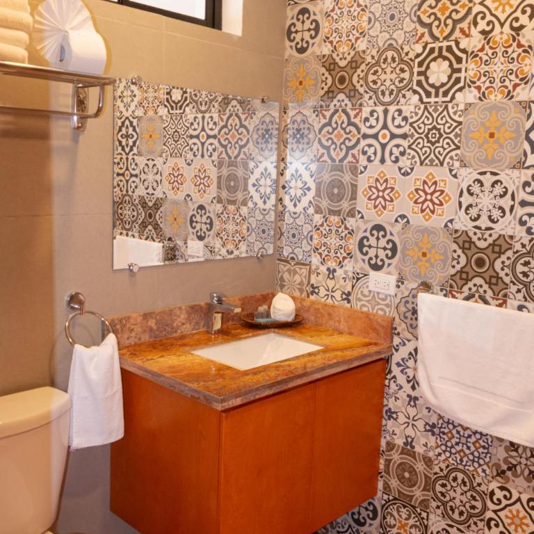Hotel Hacienda Bugambilias La Paz - Habitación Doble Deluxe con balcón - 1 o 2 camas - 24