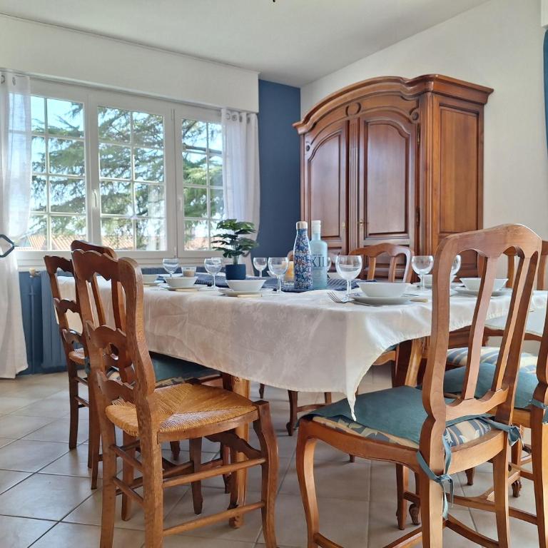 La Tourelle, demeure de charme, piscine, billard, grand jardin - Villa Supérieure - 29