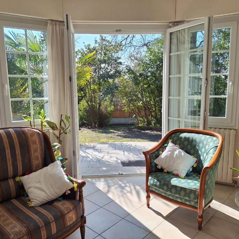 La Tourelle, demeure de charme, piscine, billard, grand jardin - Villa Supérieure - 26