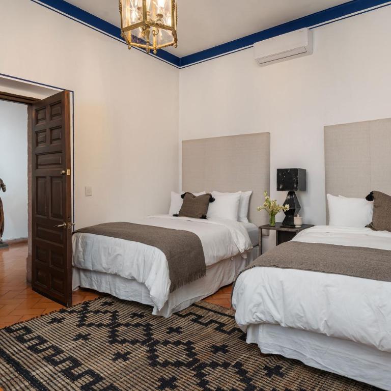 Casa Pedro Vargas, 6BR Estate with Hot Tub & Modern Comforts - Villa - 41