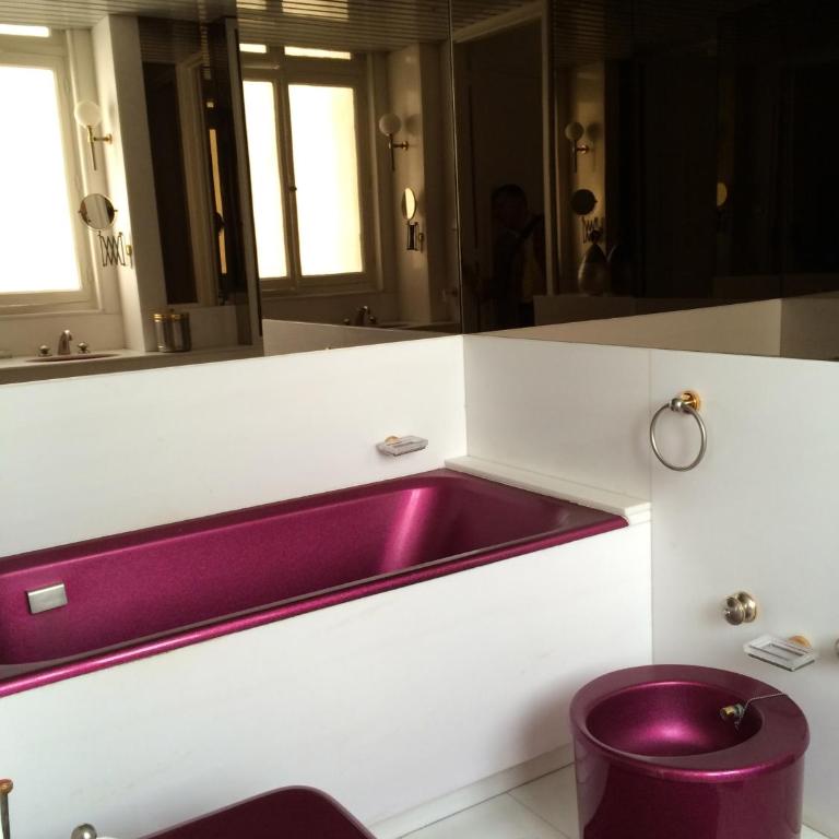 PLACE VENDOME 1 BR AND 1 BA - up to 4 people - WITH AIR CONDITIONNING - One-Bedroom Apartment - 23