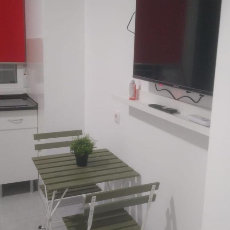 Estudio encantador cerca del carrefour rosaleda 1 - Studio - 4