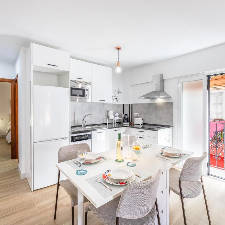 Casa Pepa, Old Town Marbella by Kura Homes - Three-Bedroom Apartment - 17