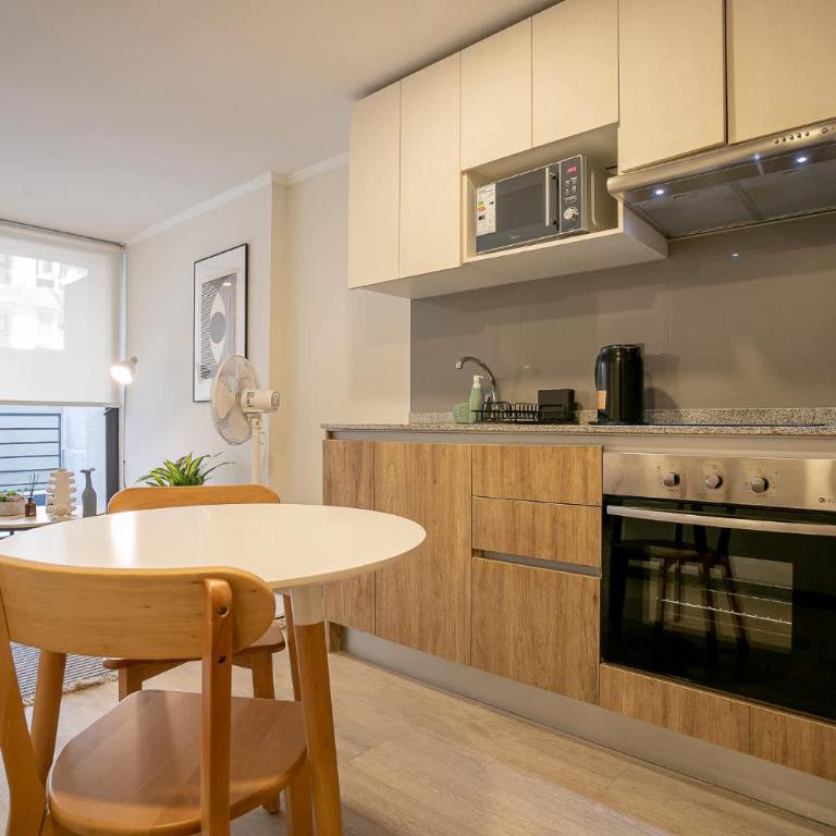 Downtown Accommodation Great for Sharing - Apartamento - 19