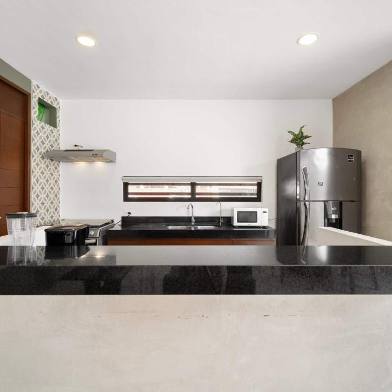 Sunny Mérida Getaway: Spacious 3BR with Pool - Apartamento de 3 dormitorios - 3